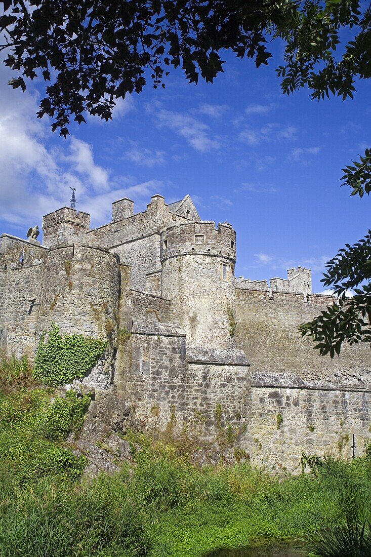 Cahir Castle, Cahir Town, County Tipperary, Munster, Republic of Ireland, Europe