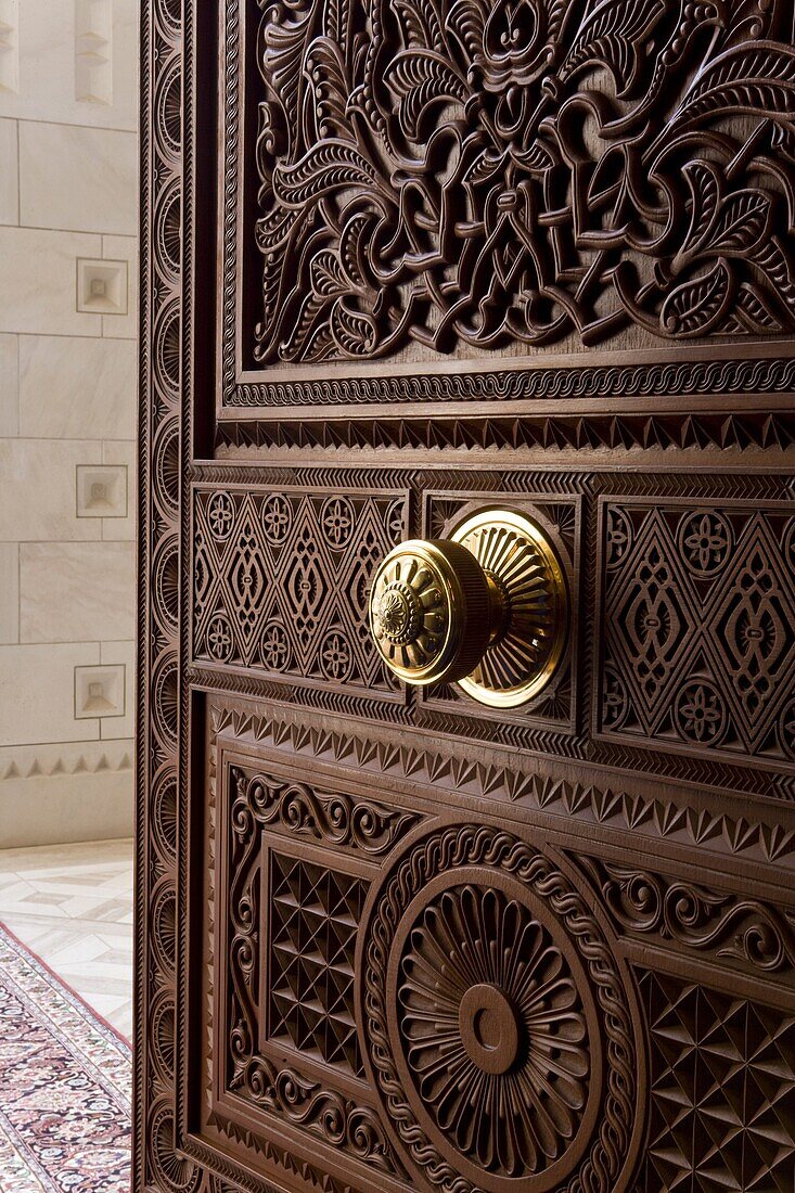 Detail of door inside the Sultan Qaboos Hall, Al-Ghubrah or Grand Mosque, Muscat, Oman, Middle East