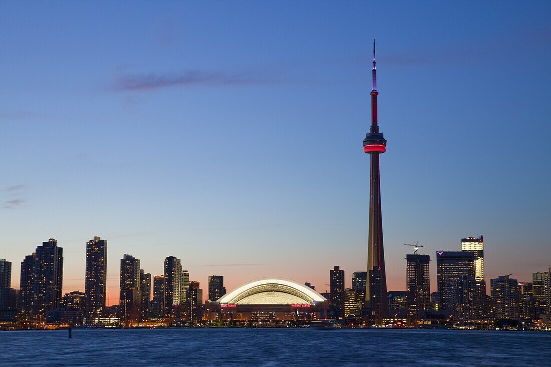 Skyline of downtown Toronto, CN Tower and Rogers Centre, Toronto, Ontario, Canada, North America
