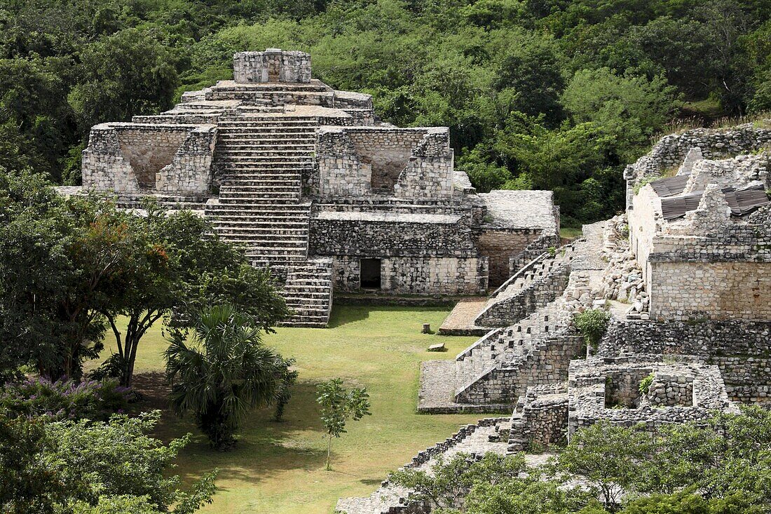 Oval Palace with the Twin Pyramids at the right, Mayan ruins, Ek Balam, Yucatan, Mexico, North America