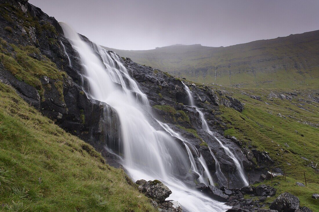 Waterfall, Laksa river near Hellur, Eysturoy Island, Faroe Islands (Faroes), Denmark, Europe