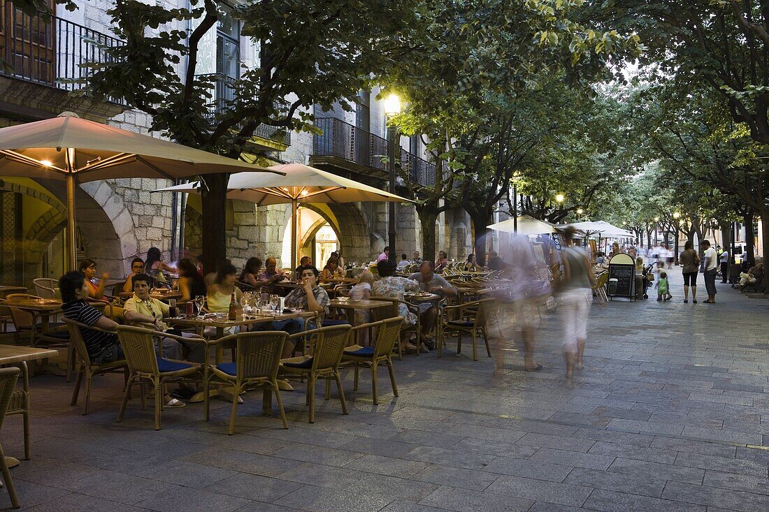 cafe, Rambla Llibertat, old town, Girona, Catalonia, Spain