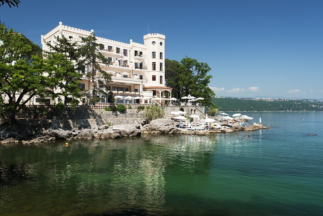 View along promenade, Opatija, Kvarner Gulf, Croatia, Adriatic, Europe