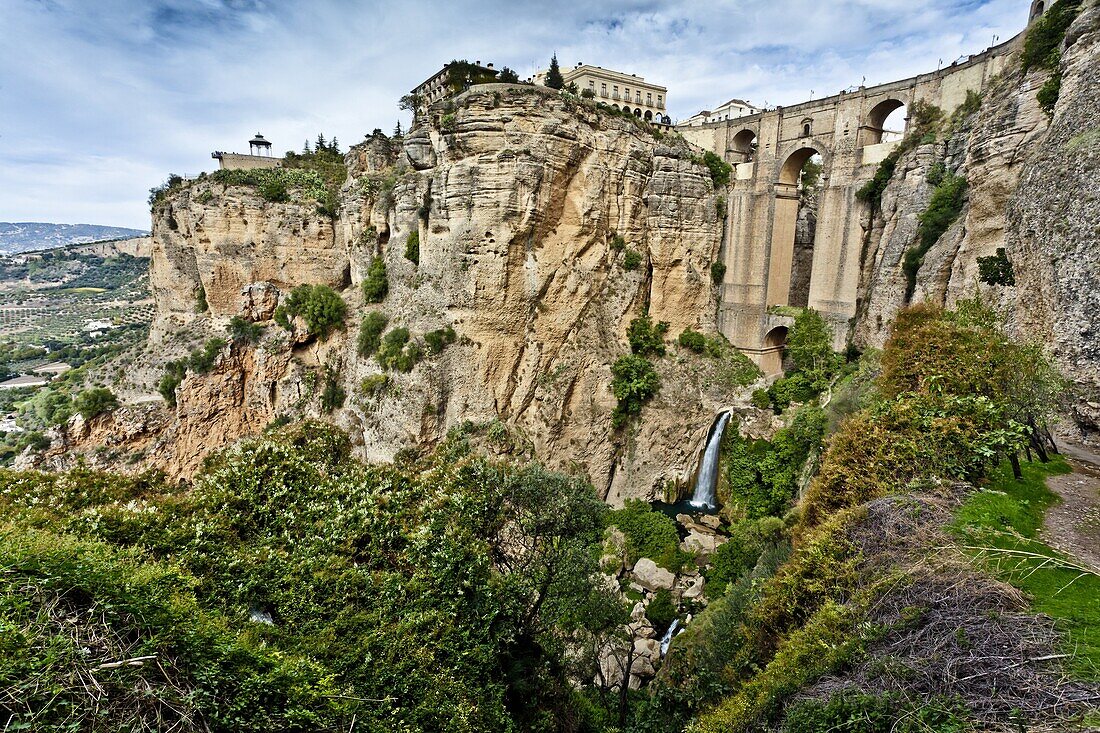 Puente Nuevo (New Bridge) over the El Tajo gorge of the river Guadalevin, Ronda, Andalucia, Spain, Europe