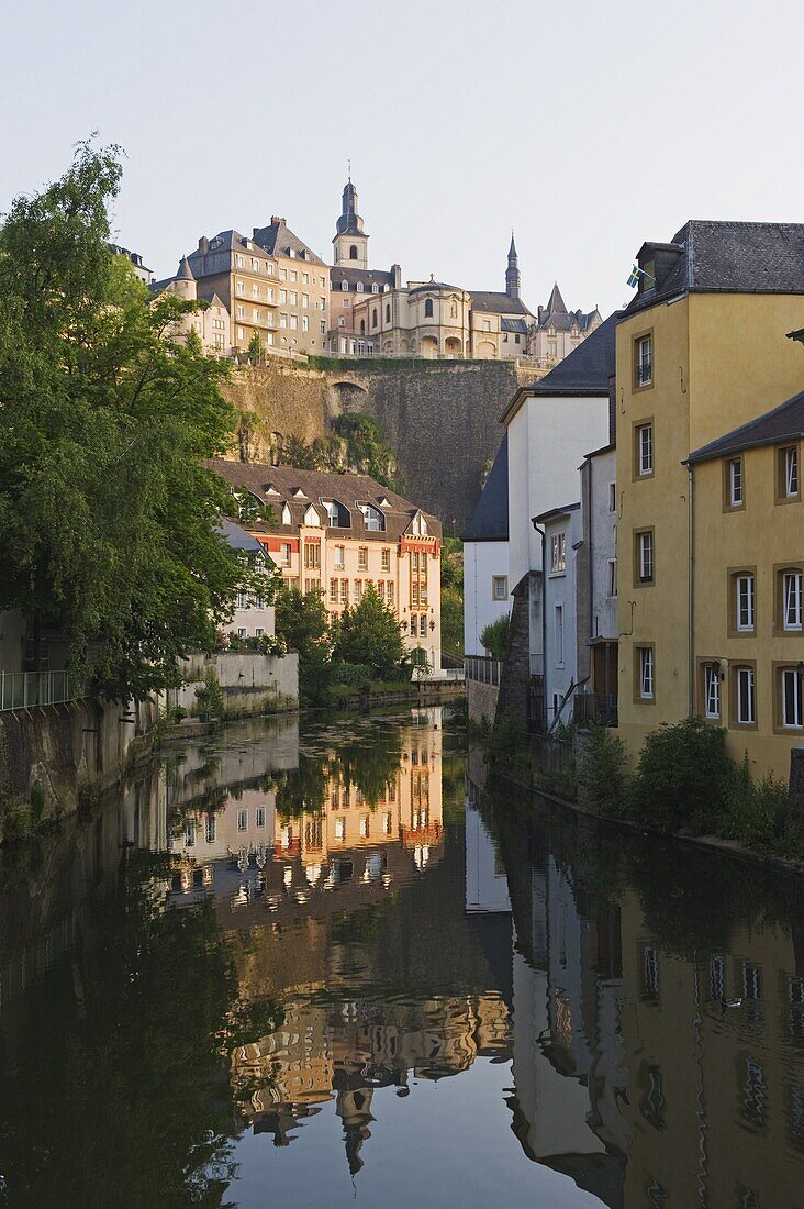 Town houses reflected in canal, Old Town, Grund district, UNESCO World Heritage Site, Luxembourg City, Grand Duchy of Luxembourg, Europe