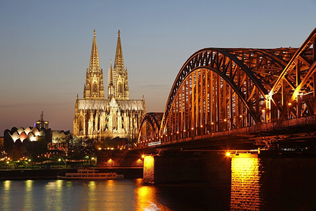 Hohenzollern Bridge over the River Rhine and Cathedral, UNESCO World Heritage Site, Cologne, North Rhine Westphalia, Germany, Europe