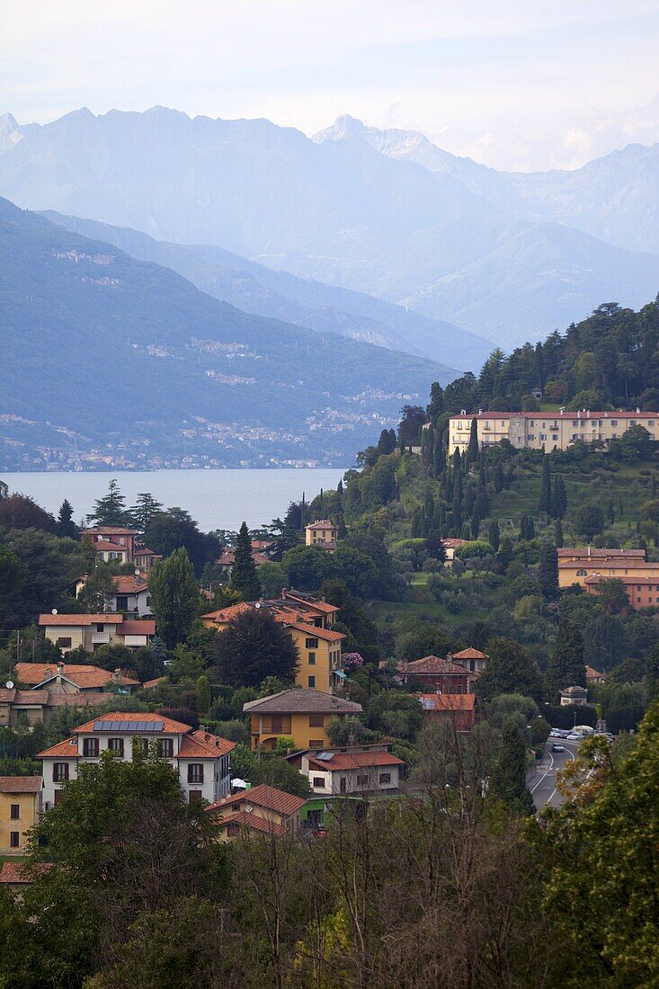 Town of Bellagio and mountains, Lake Como, Lombardy, Italian Lakes, Italy, Europe