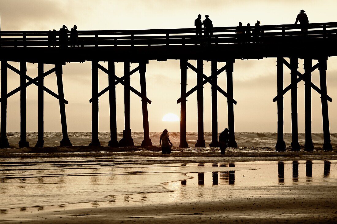 Pier at sunset, Newport Beach, Orange County, California, United States of America, North America