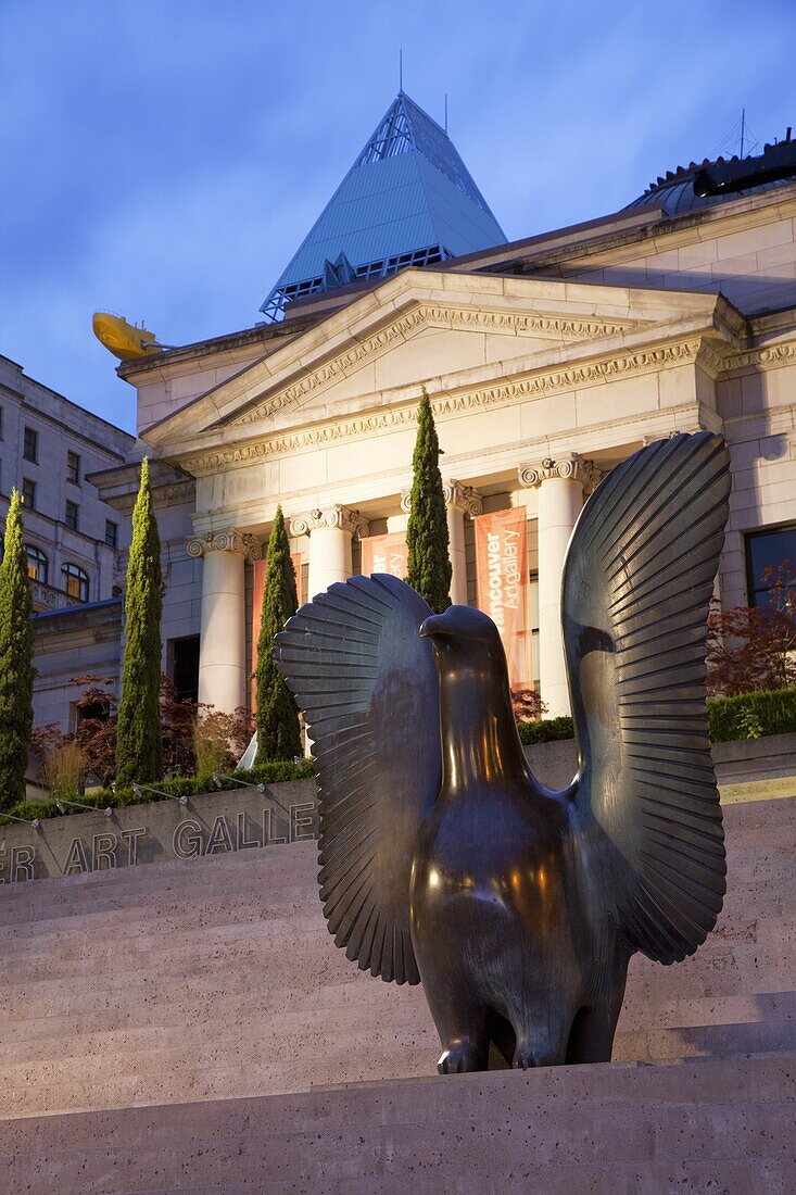 Bird sculpture outside Vancouver Art Gallery at night, Robson Square, Downtown, Vancouver, British Columbia, Canada, North America