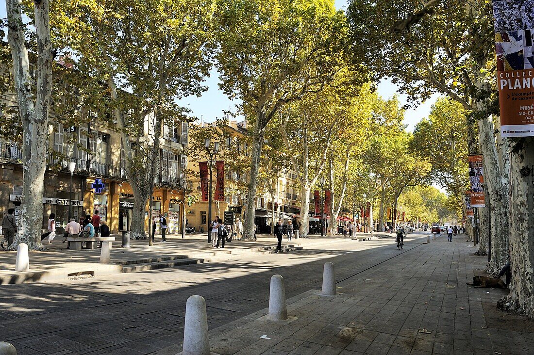 Cours Mirabeau and Rue Paul Doumer, Aix-en-Provence, Bouches-du-Rhone, Provence, France, Europe