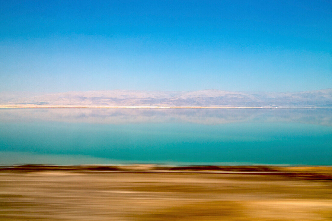 Totes Meer aus einem fahrenden Auto, Masada, Totes Meer, Israel