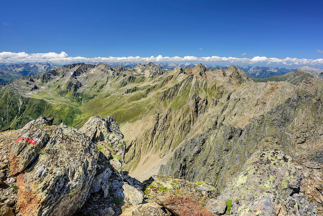 View from summit of Zwieselbacher Rosskogel to Hoher Wasserfalle, Acherkogel, Gamskogel, Sulzkogel and Zwoelferkogel, Zwieselbacher Rosskogel, Sellrain, Stubai Alps, Tyrol, Austria