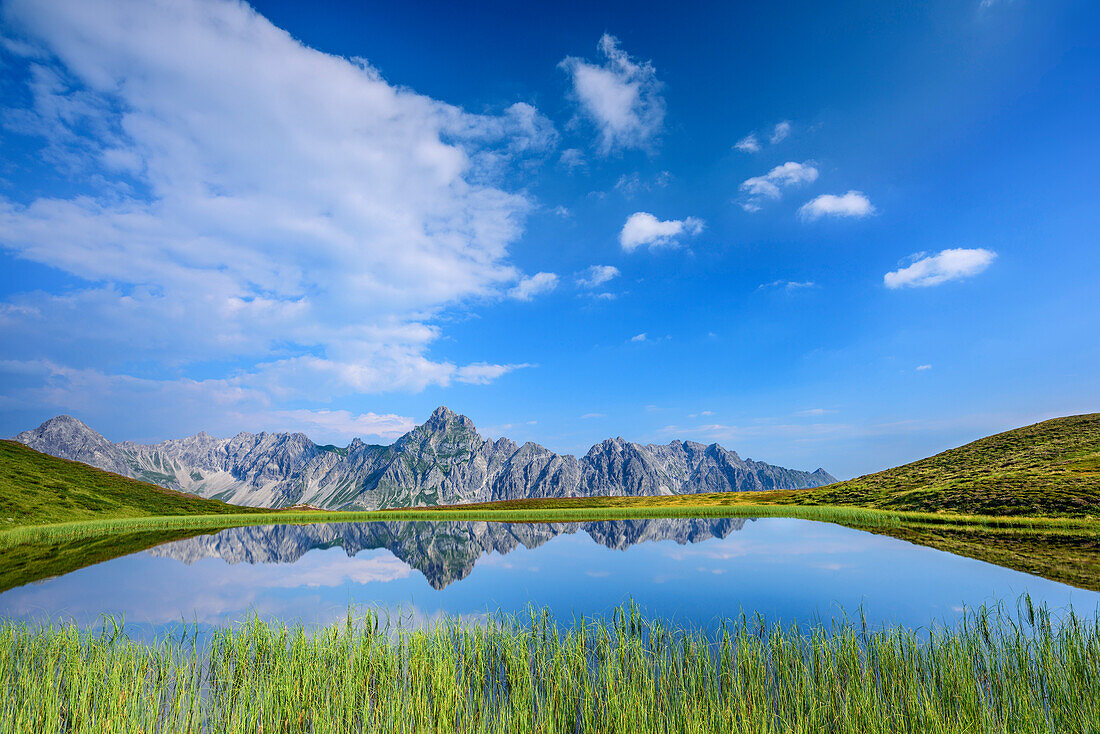 Bergsee vor Saulakopf, Zimba und Vandanser Steinwand, Rätikon, Vorarlberg, Österreich