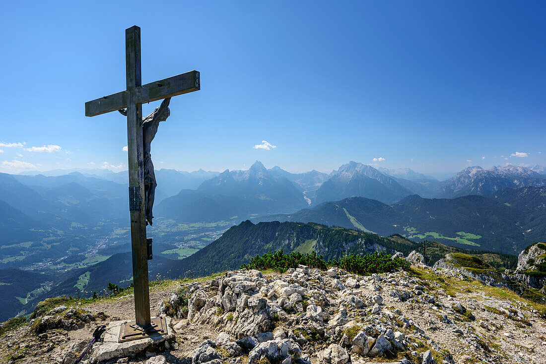 Cross at summit of Untersberg, Berchtesgaden Alps with Watzmann in background, Untersberg, Berchtesgadener Hochthron, Berchtesgaden Alps, Upper Bavaria, Bavaria, Germany
