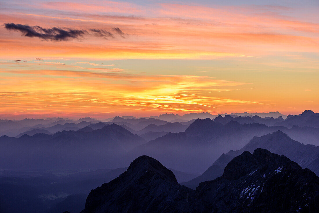 View towards Chiemgau Alps, Guffert, Berchtesgaden Alps and Karwendel range, Alpspitze in foreground, from Zugspitze, Wetterstein range, Upper Bavaria, Bavaria, Germany