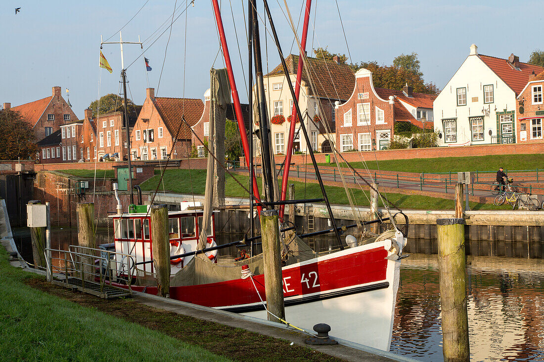 Greetsiel, Leybucht, East Frisian coast, shrimp fishing boats, Lower Saxony, Germany