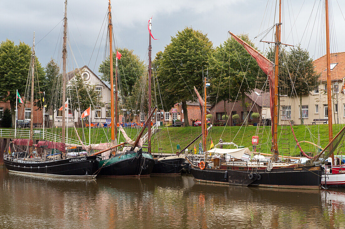 village, Carolinensiel, shrimp fishing boats, Lower Saxony, Germany