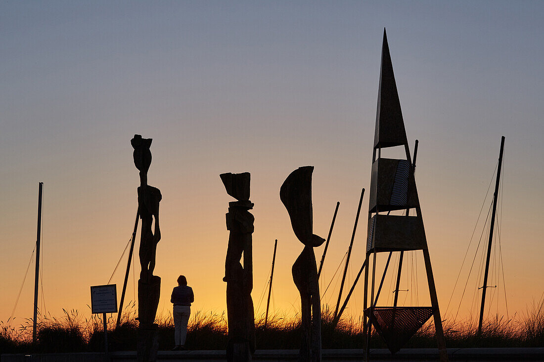 Schattenfiguren an der Promenade, Ostseebad Kühlungsborn, Mecklenburg Vorpommern, Deutschland