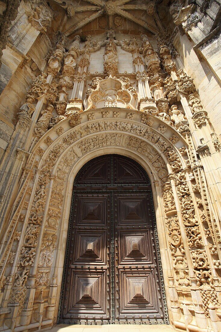 Manueline Main doorway, by Joao de Castilho, Convent of Christ, UNESCO World Heritage Site, Tomar, Ribatejo, Portugal, Europe