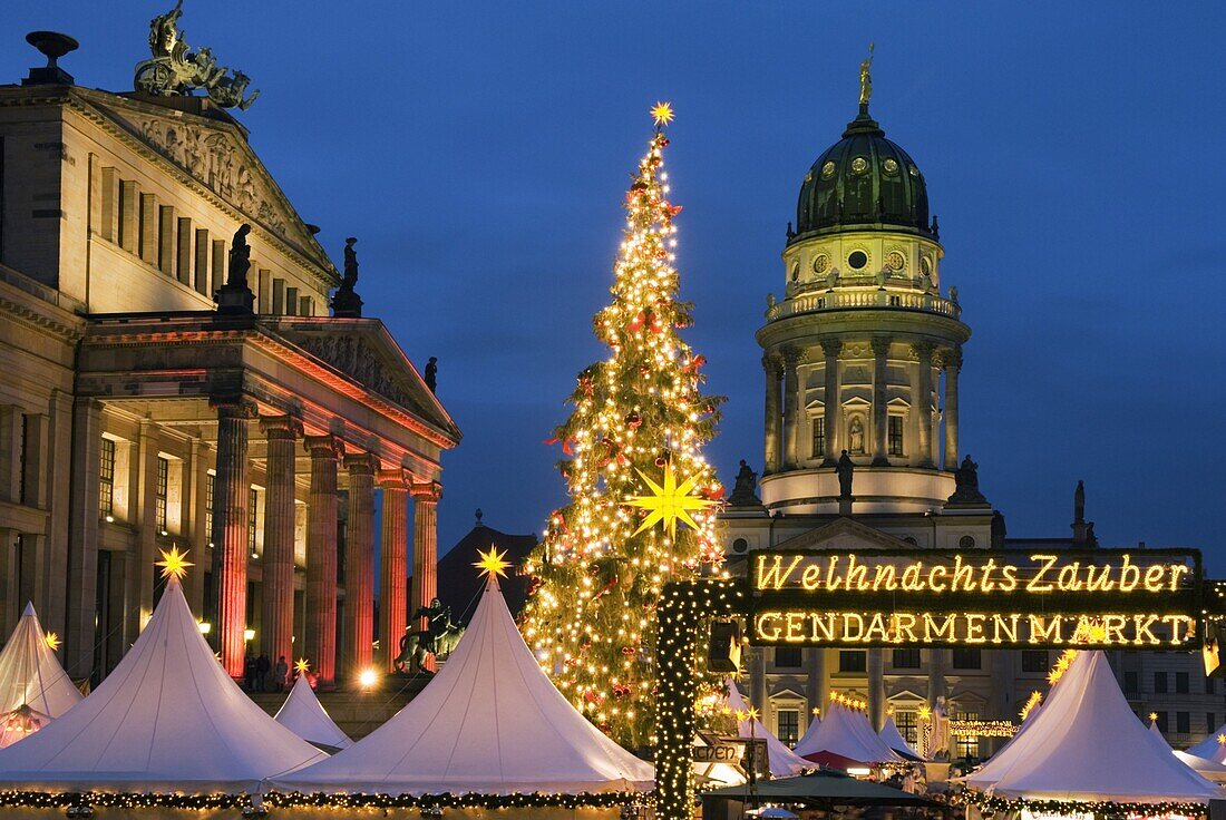 Christmas market outside the Opera House, Gendarmenmarkt, Berlin, Germany, Europe