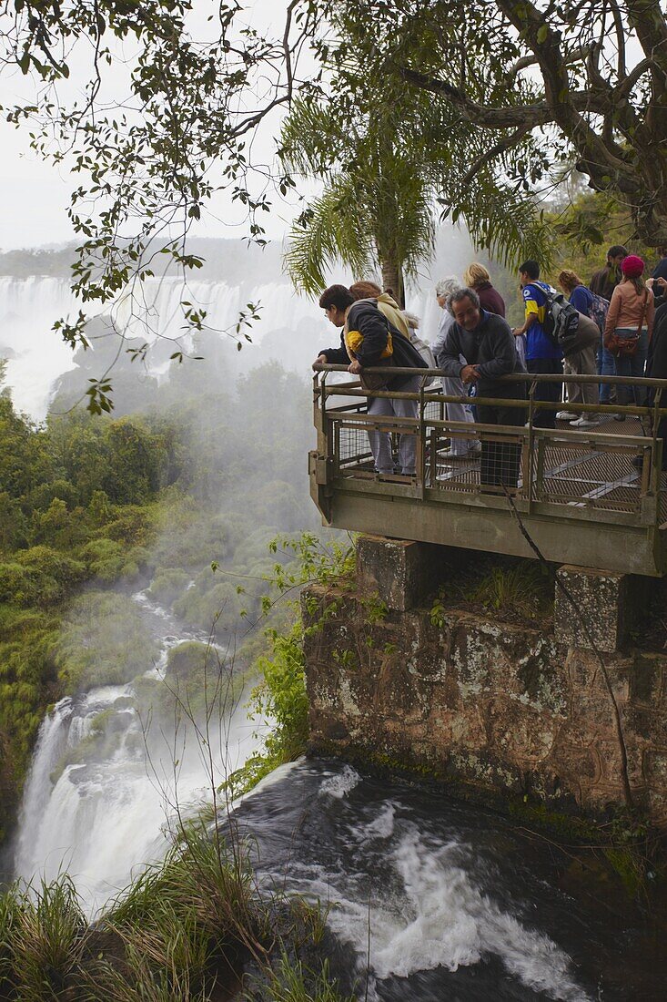 Tourists at Iguazu Falls, Iguazu National Park, UNESCO World Heritage Site, Misiones, Argentina, South America