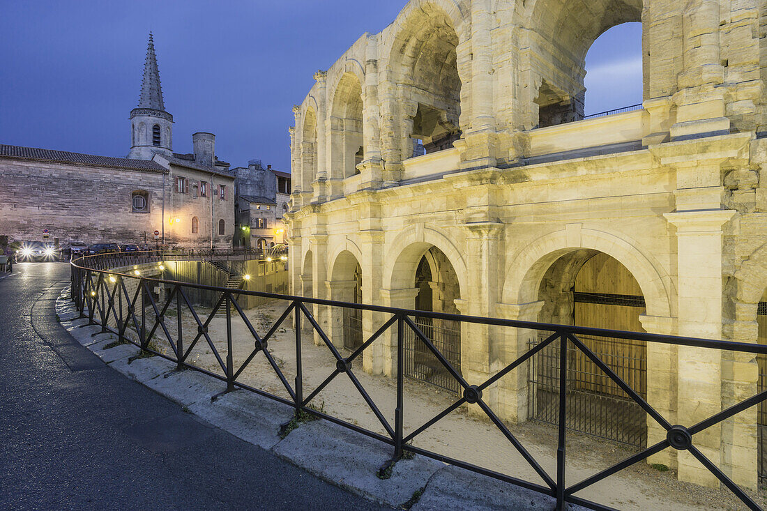 Roemisches Amphitheater,  Arles,  Frankreich