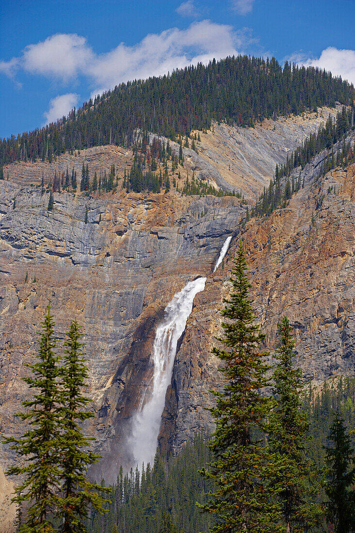 Takakkaw Falls, Yoho National Park, Rocky Mountains, British Columbia, Kanada