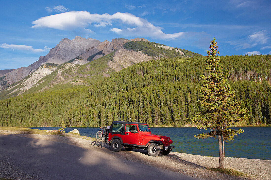 Landschaft am Two Jack Lake, Banff National Park, Rocky Mountains, Alberta, Kanada