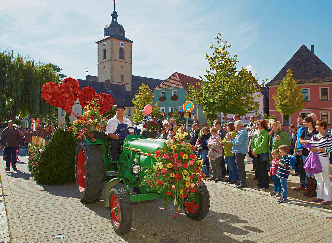 Erntedankfest, Tracht, Festumzug in Gochsheim, Tradition, Unterfranken, Bayern, Deutschland, Europa