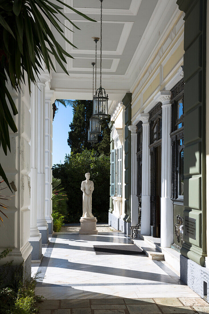 Statue of Kaiserin Elisabeth Von Osterreich at Achilleion Palace, Museo Achilleio, in Corfu, Greek Islands, Greece, Europe