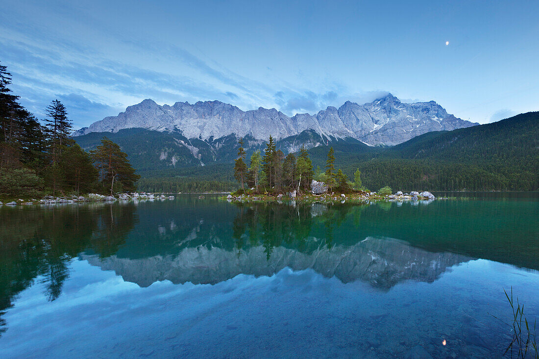 Eibsee mit Zugspitze, Wettersteingebirge, bei Garmisch-Partenkirchen, Werdenfelser Land, Bayern, Deutschland