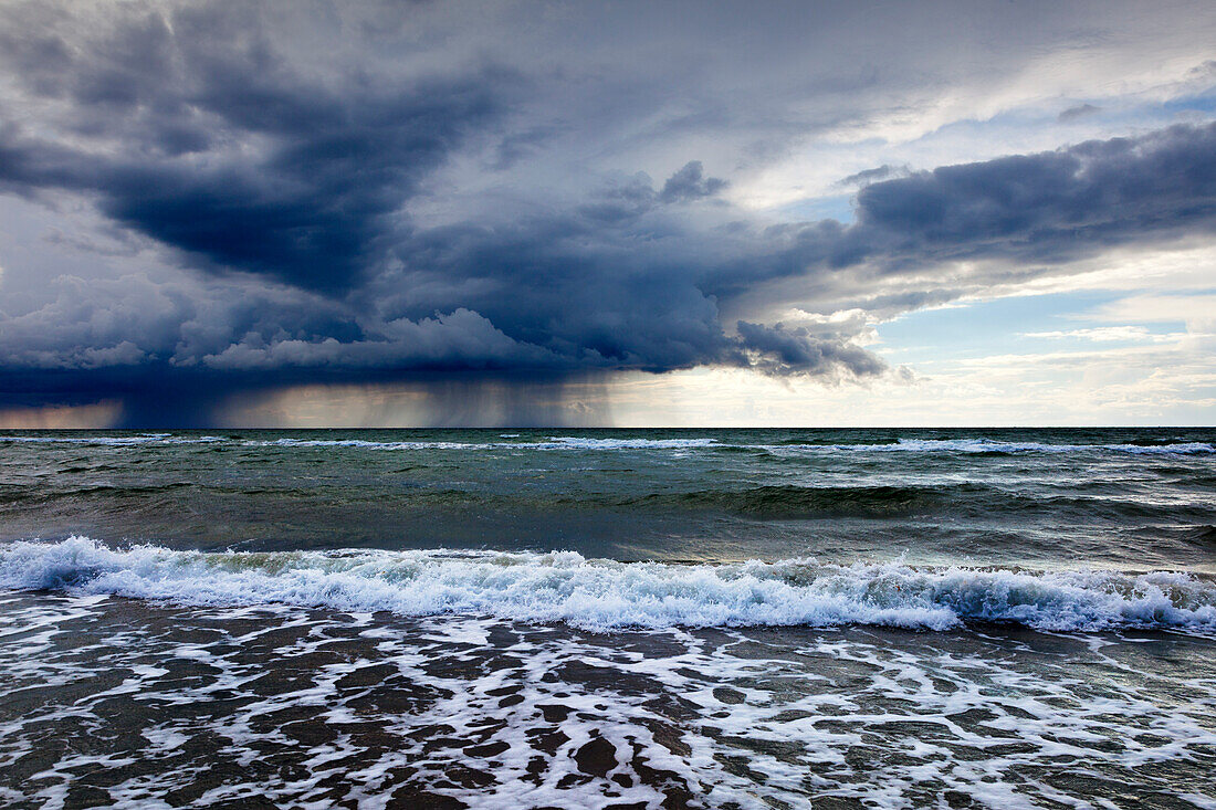 Thunderclouds at the western beach, Darss, National Park Vorpommersche Boddenlandschaft, Baltic Sea, Mecklenburg-West Pomerania, Germany