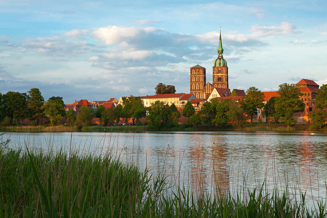 View over the Knieperteich to the Old Town and the Nikolaikirche, Stralsund, Baltic Sea, Mecklenburg-West Pomerania, Germany