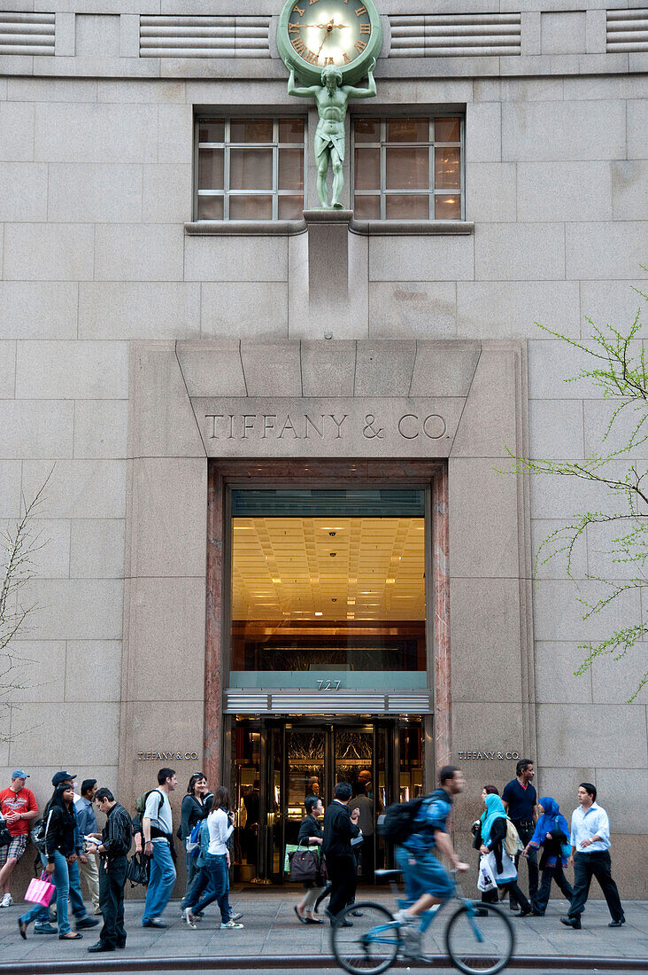 Famous Tiffany & Co In 5Th Avenue, Midtown Manhattan, New York, Usa