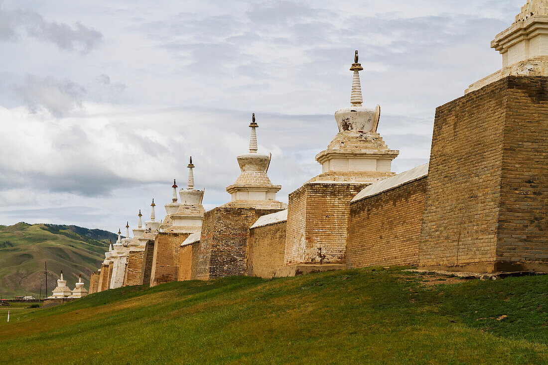 Stupas on the enclosure wall surrounding Erdene Zuu Monastery, Karakorum (Kharkhorin), Övörkhangai Province, Mongolia