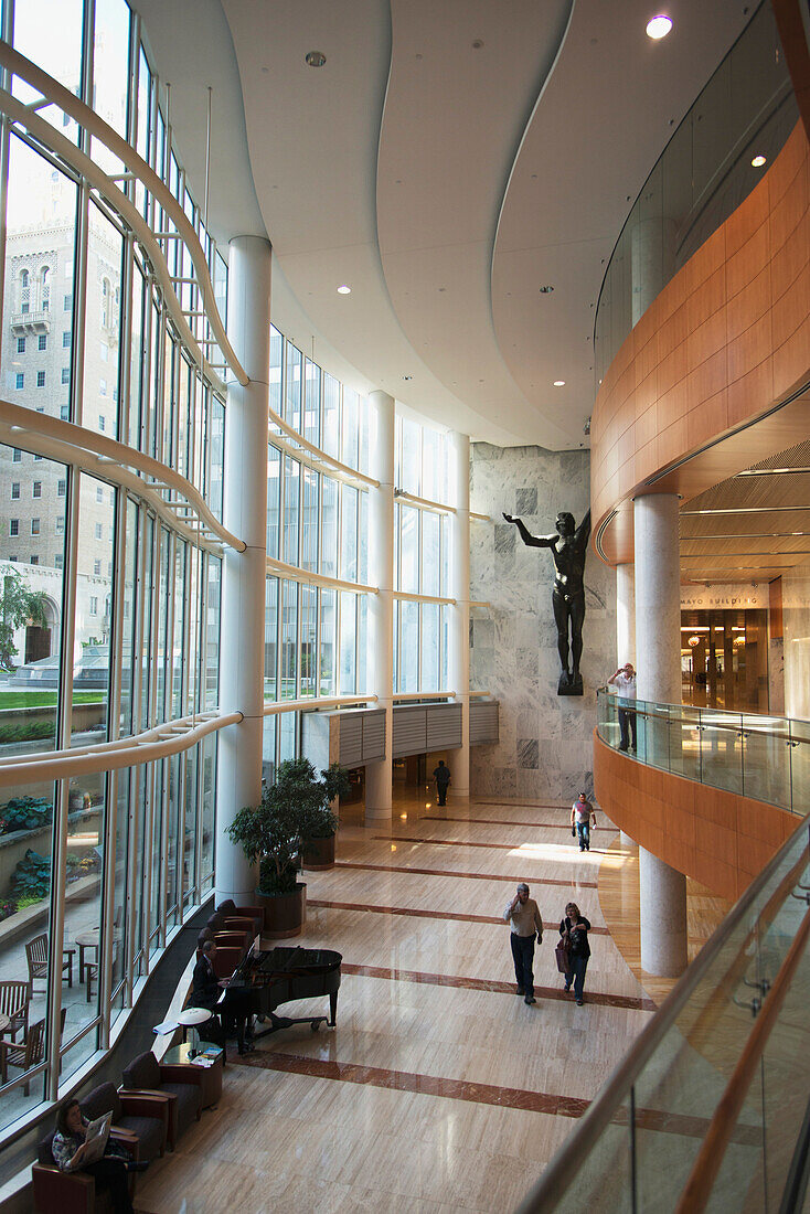 'Landow atrium of the Gonda Building, Mayo Clinic; Rochester, Minnesota, United States of America'