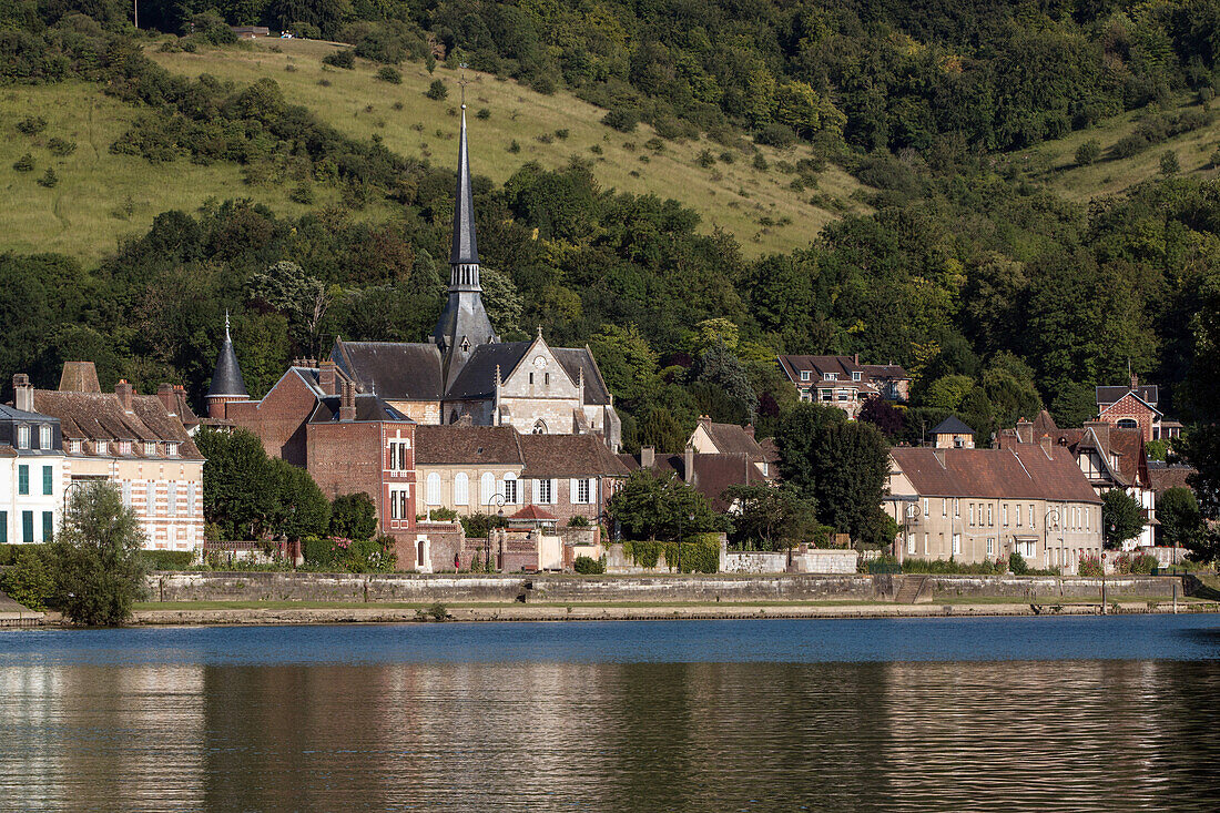 village of le petit andely on the banks of the seine, les andelys, eure (27), normandy, france