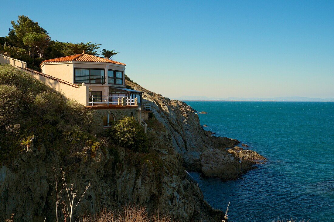 Europe, France, Languedoc Roussillon, Pyrenees Orientales, Port Vendres, a coastline house