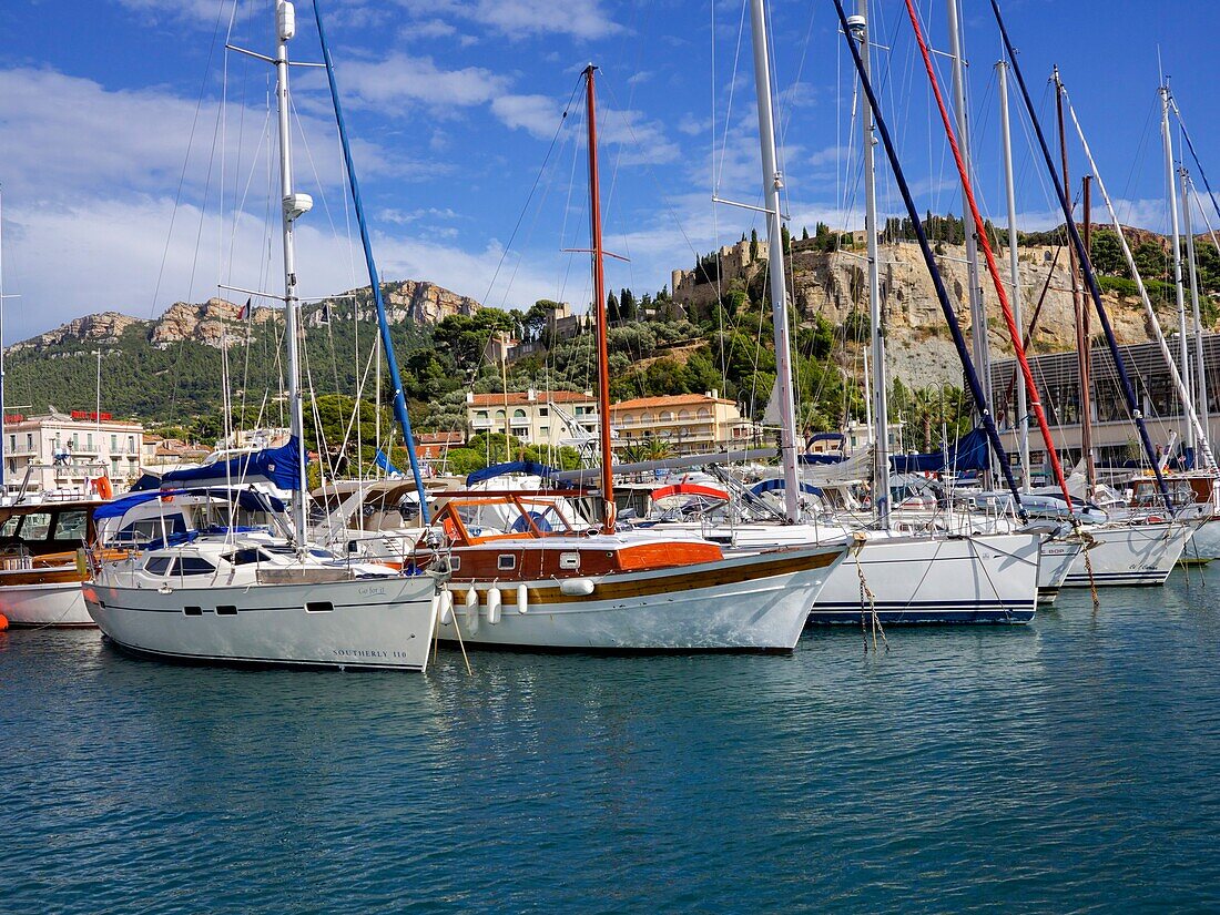 France,Var,Cassis harbour