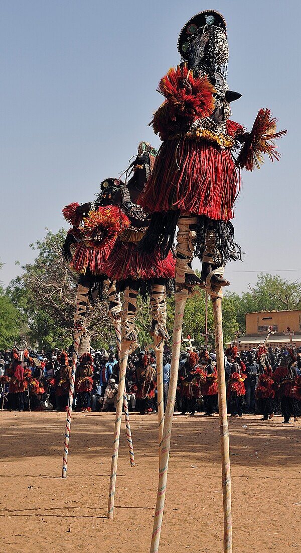 Mali, Dogon country, villages along Bandiagara cliff, traditional Dogon dances