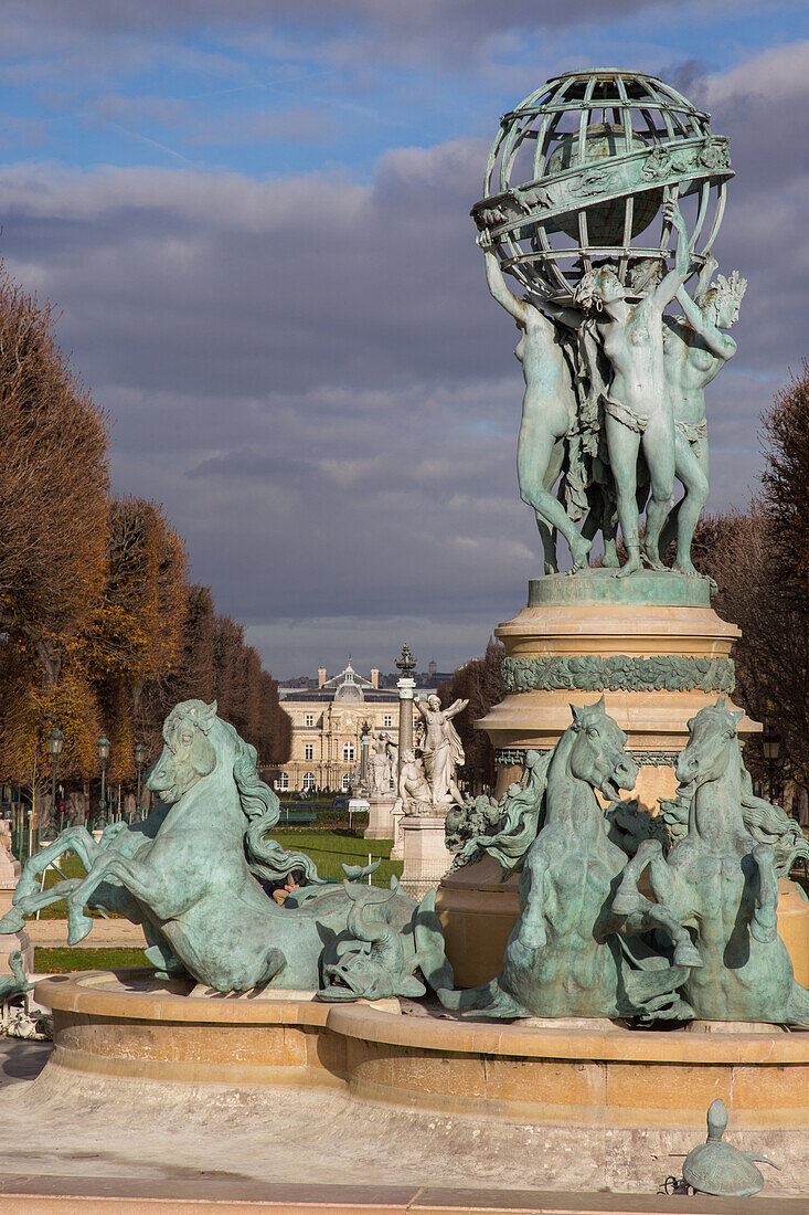 the fontaine de l'observatoire or fontaine des quatre parties du monde for the four parts of the world, luxembourg gardens, 6th arrondissement, paris (75), france