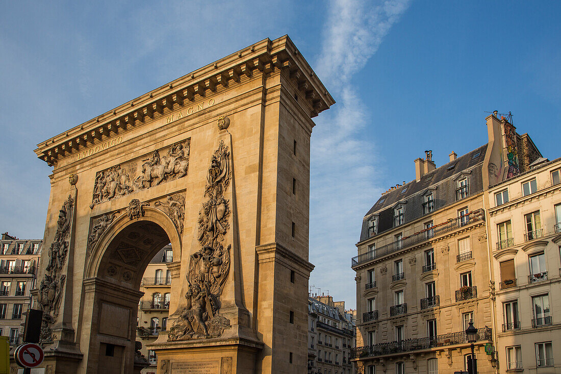 triumphal arch, porte saint denis on the rue du faubourg saint-denis, 10th arrondissement, paris (75), ile-de-france, france