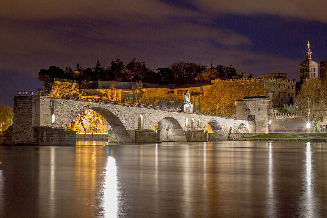 night shot, saint benezet bridge, also called the bridge of avignon, built between 1177 and 1185 over the rhone, avignon, vaucluse (84), france