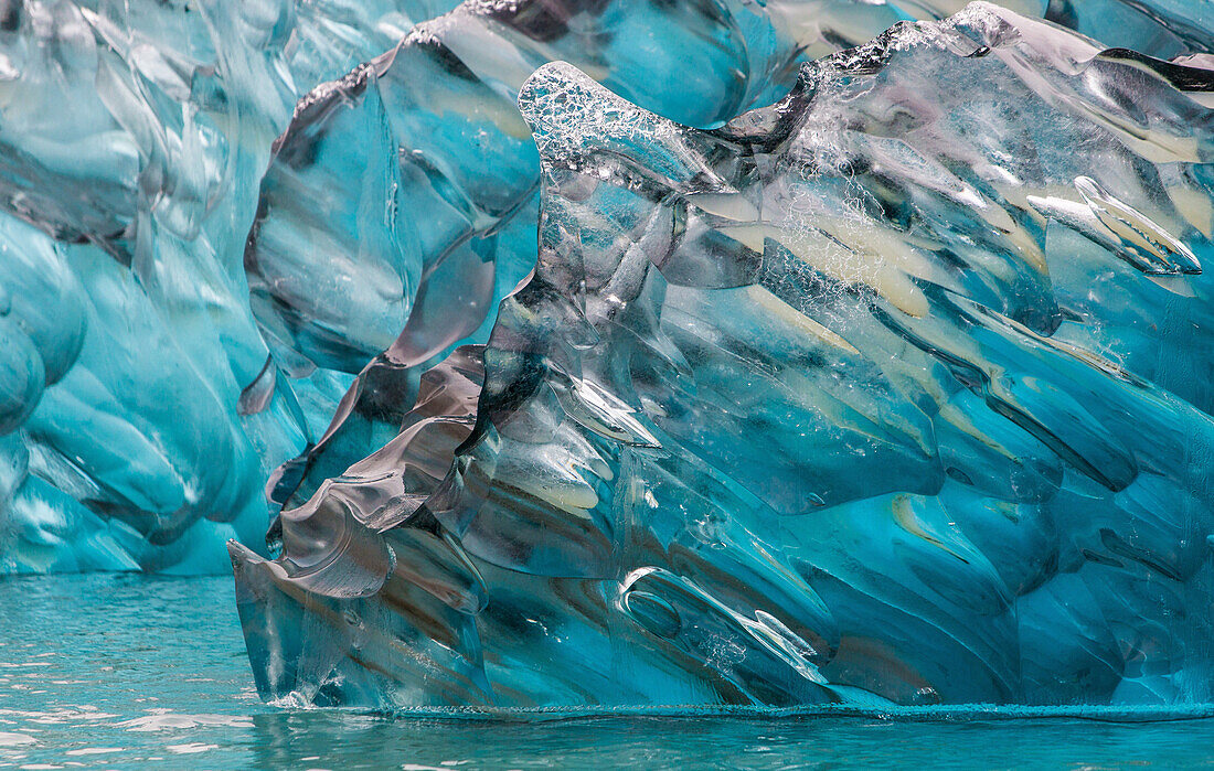 iceberg in the jokulsarlon, glacial lagoon coming from the melting of the vatnajokull, the biggest glacier in europe, southeast iceland, europe