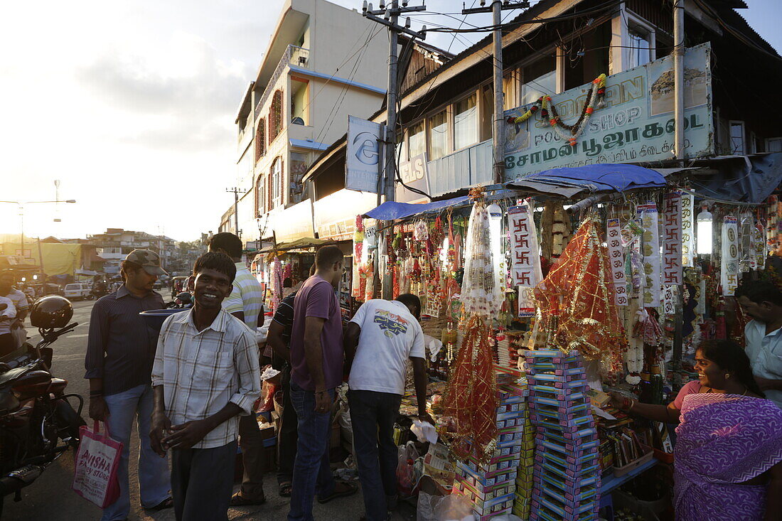 Decoration shop in Aberdeen Bazaar, near Clock Tower, center, capital of Port Blair, South Andaman, Andaman Islands, India