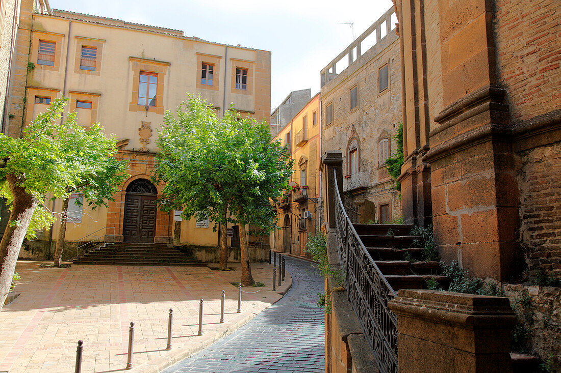 Italy, Sicily, province of Enna, Piazza Armerina, Vittorio Emanuele street