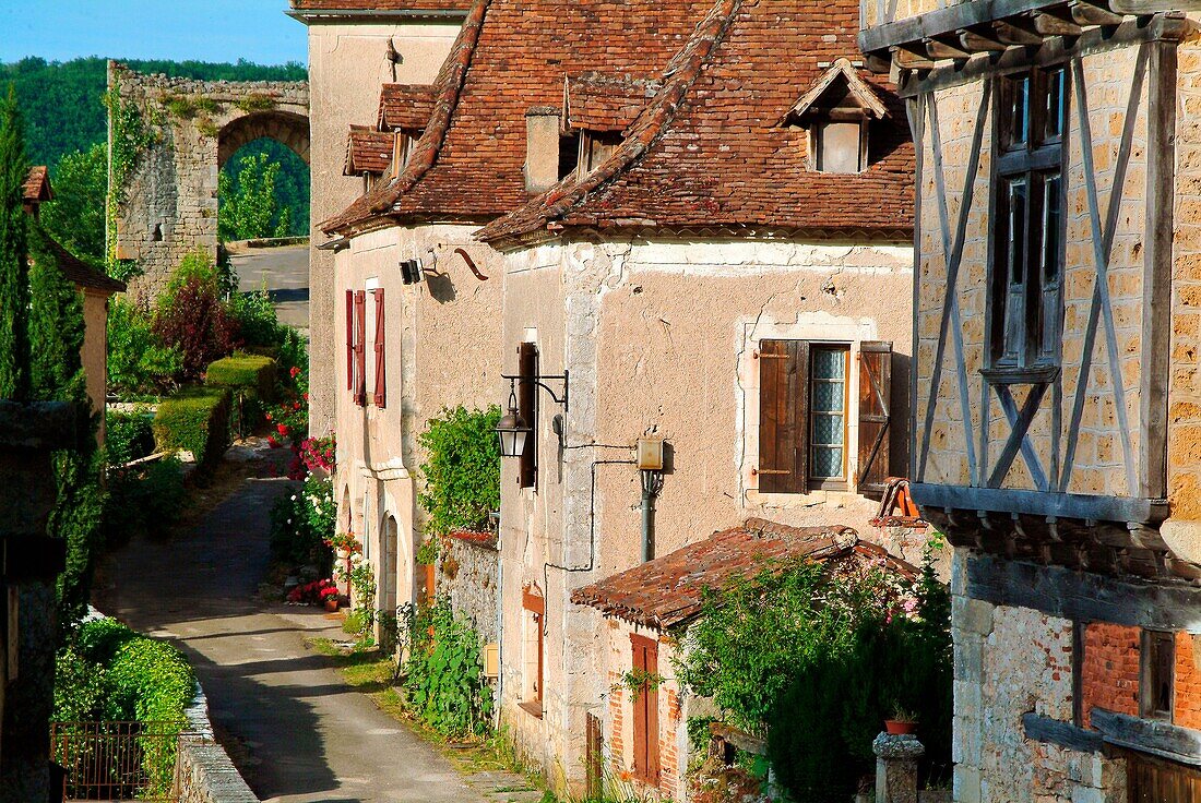 Europe, France, Lot,  street view of Saint Cirq Lapopie village