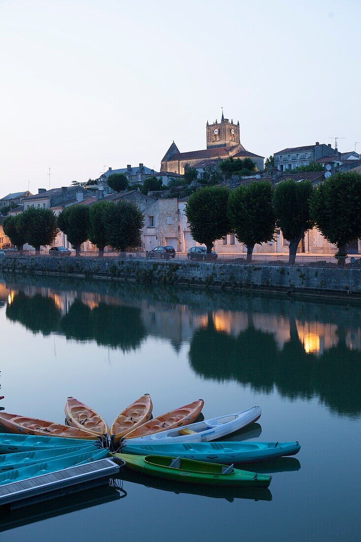 France, Charente-Maritime, Saint-Savinien, dusk, canoe rental