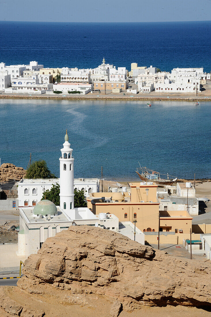 Sultanate of OMAN,Sharqiyah area, old city of SUR, view on the Al ALYA area and his bay