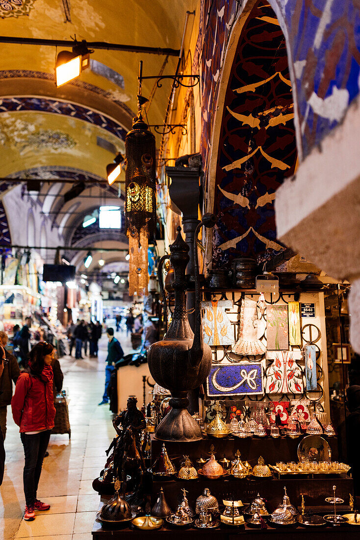 Interior of Grand Bazaar (Kapali Carsi), Istanbul, Turkey, Europe